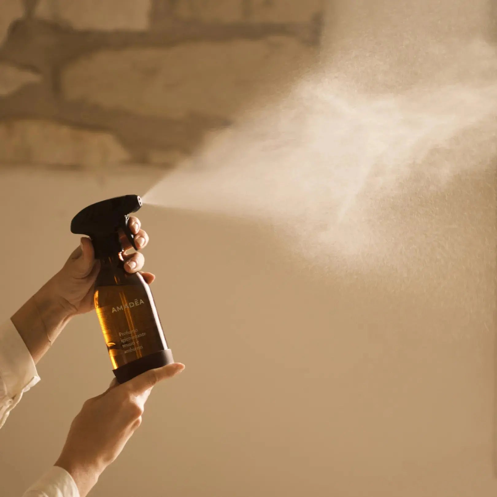 Profumo "Baci di Talco" - Igienizzante tessuti e ambienti 300ml AMADĒA HOME