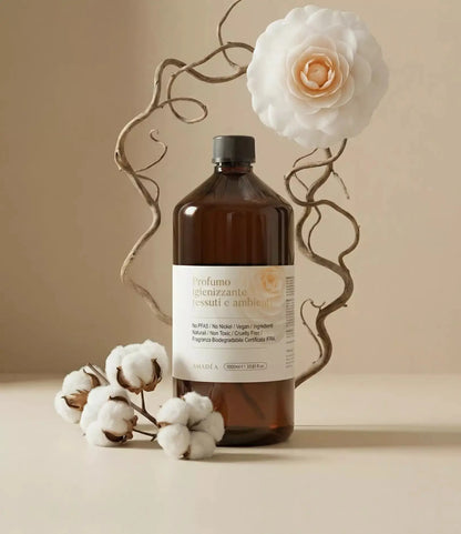 Profumo "Cotone di Camelia" igienizzante tessuti e ambienti - Ricarica da 1L AMADĒA HOME