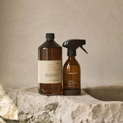 Kit Profumo "Ambre": igienizzante tessuti e ambienti 300ml + 1 Litro AMADĒA HOME