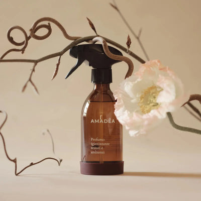Profumo "Baci di Talco" - Igienizzante tessuti e ambienti 300ml AMADĒA HOME